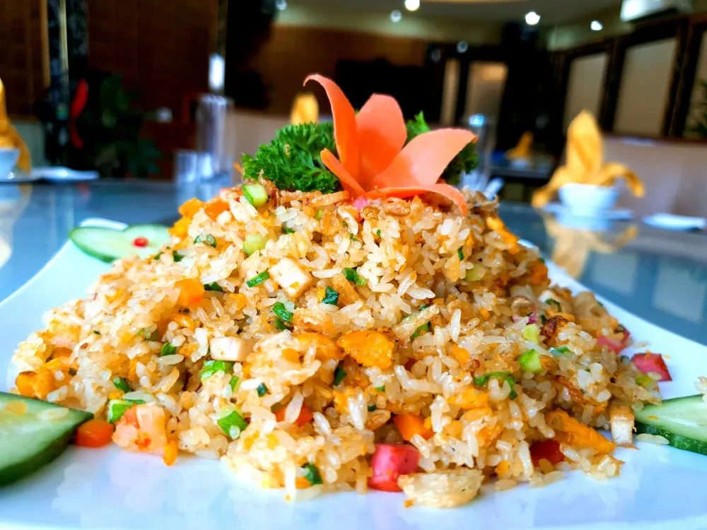 Cơm rang hải sản thơm phức